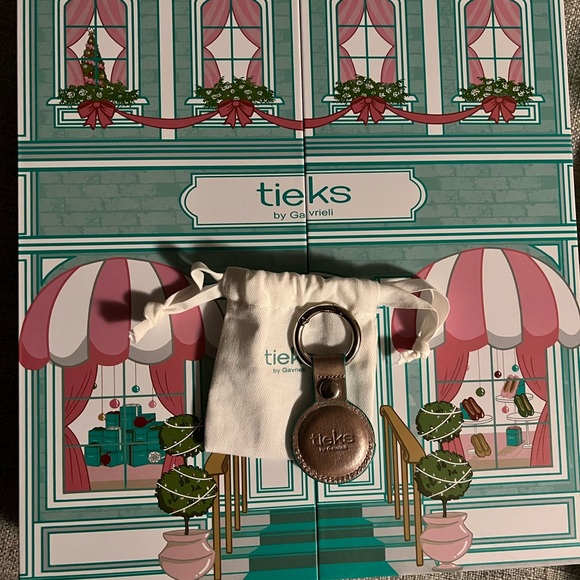 Tieks Rose Gold Leather Apple AirTag Holder from advent calendar day 2 - Picture 6 of 6